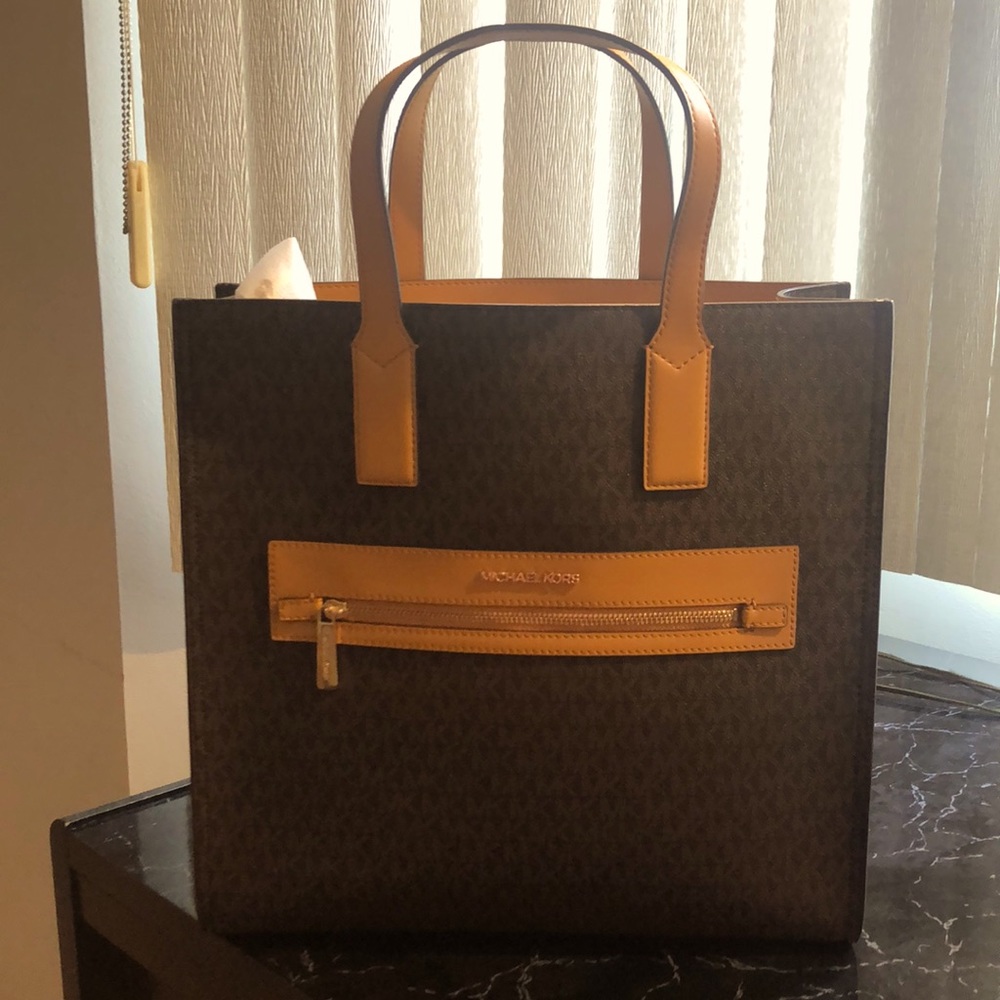 Brand new Michael Kors large tote bag